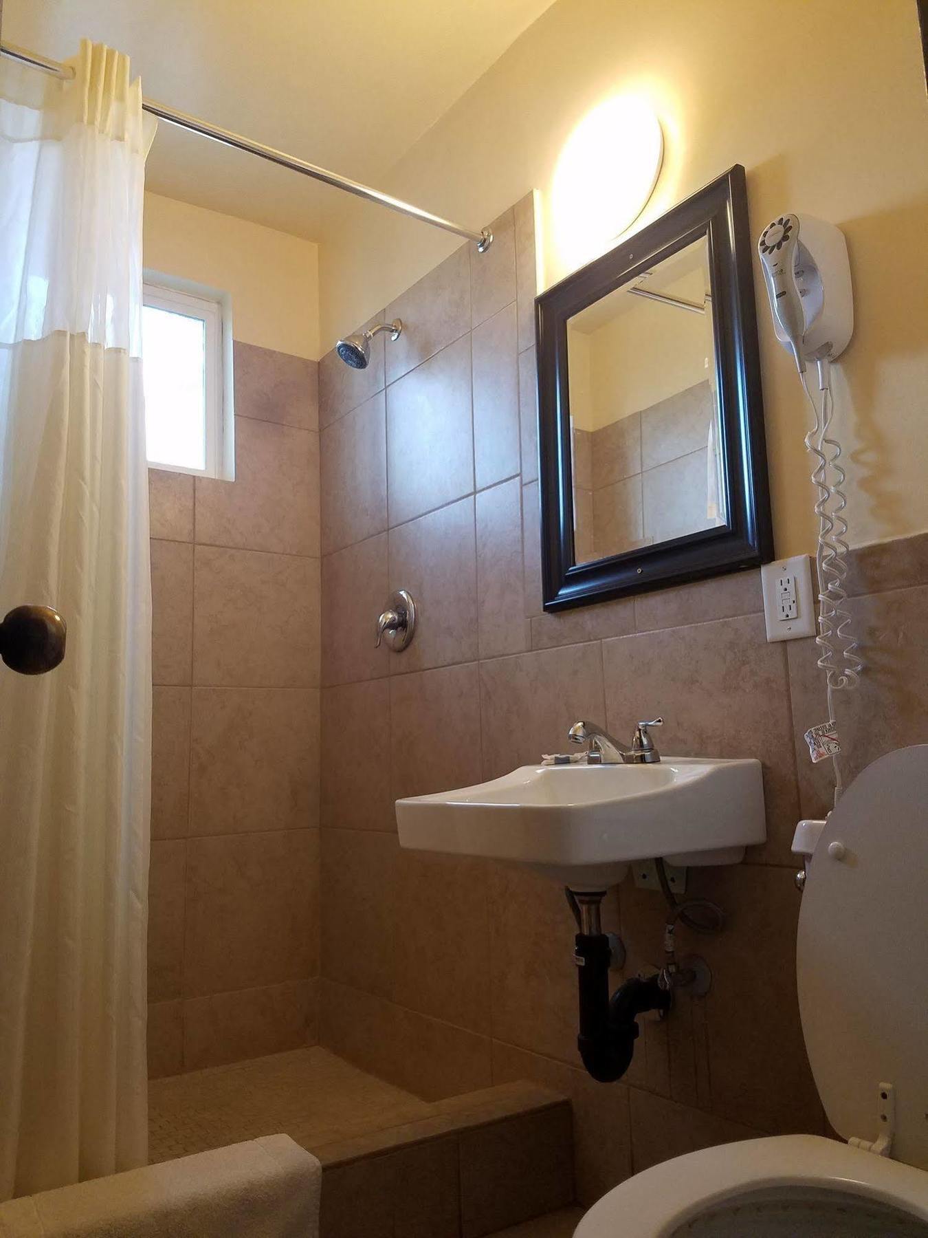 Del Aire Inn Lennox Dış mekan fotoğraf